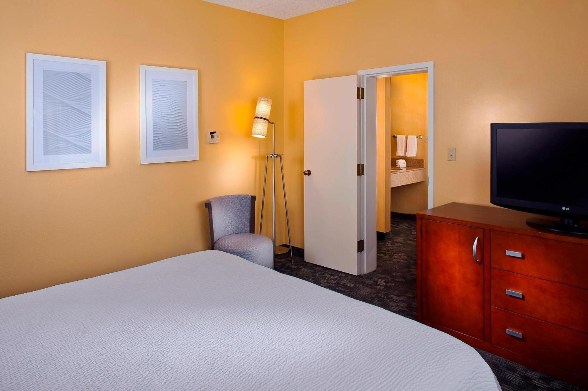 Courtyard By Marriott Huntsville University Drive Exteriér fotografie