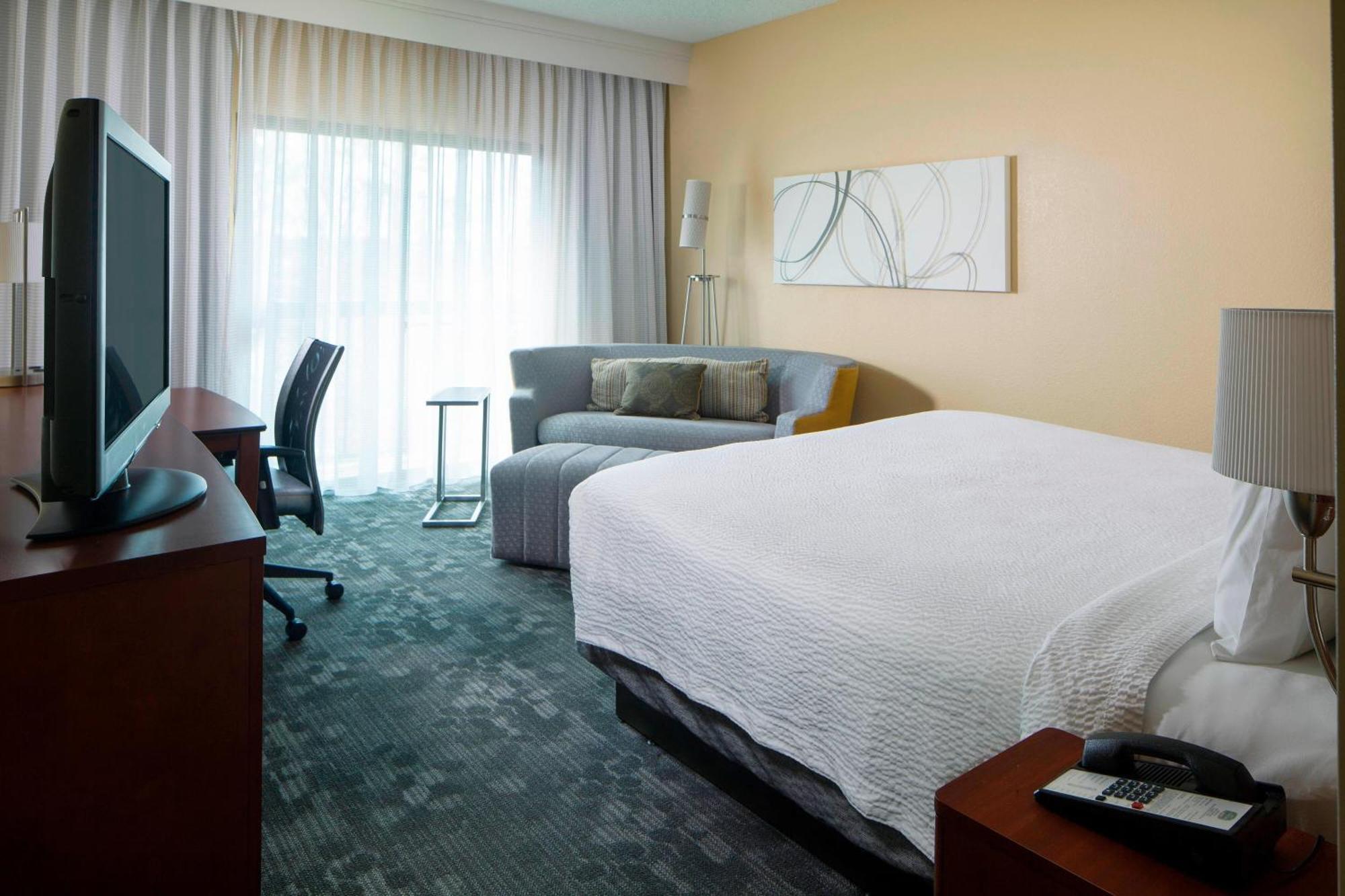 Courtyard By Marriott Huntsville University Drive Exteriér fotografie