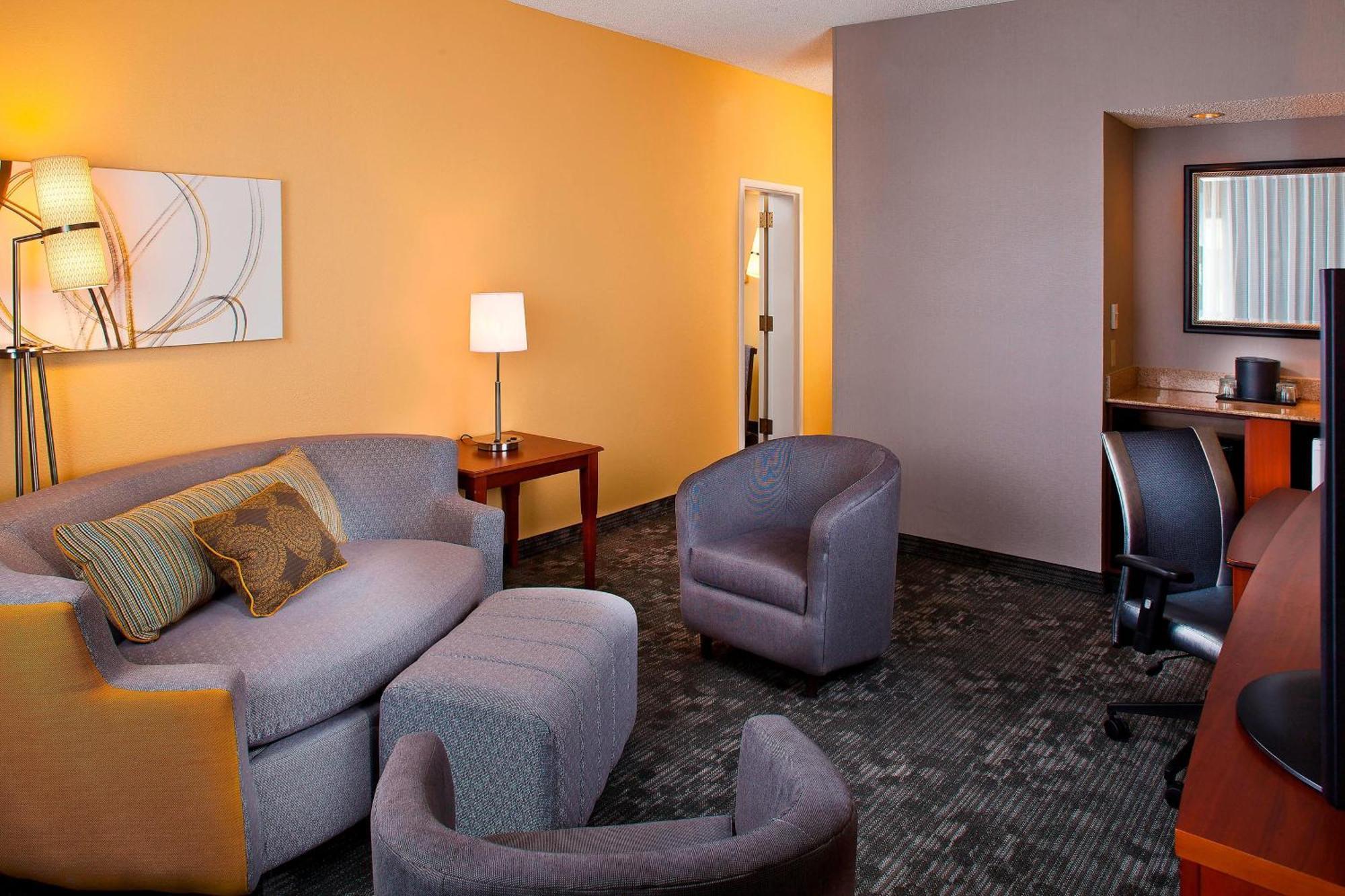 Courtyard By Marriott Huntsville University Drive Exteriér fotografie